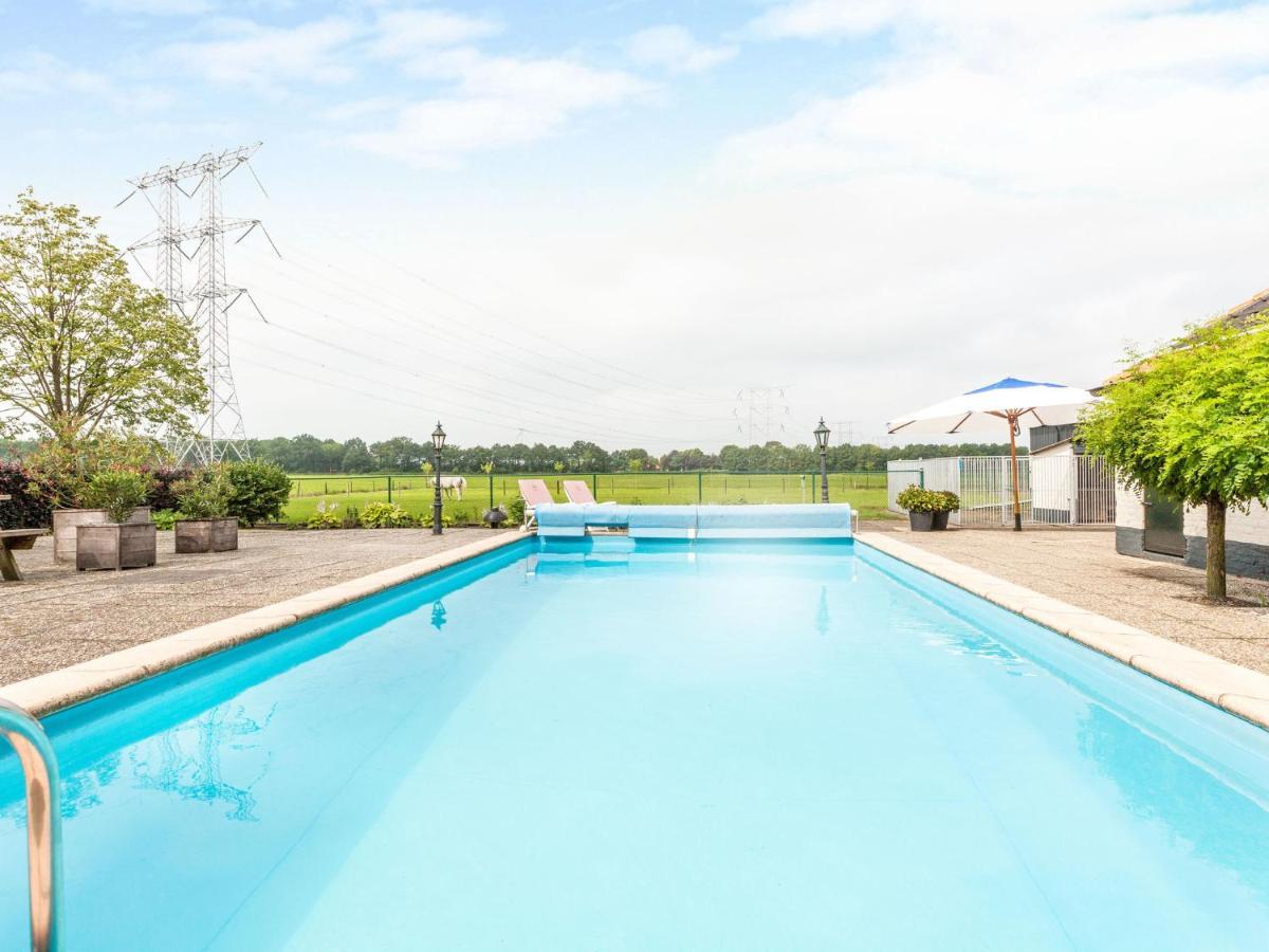 Cozy In With Swimming Pool Holiday home Oisterwijk